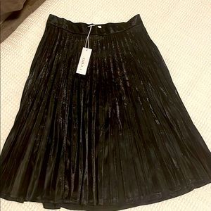 Brand new black pleated skirt